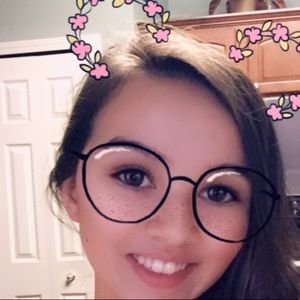 Meet your Posher, Amelia